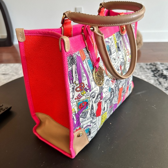 EXTREMELY RARE limited edition Henri Bendel purse - Picture 2 of 6